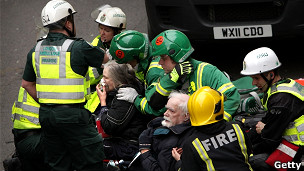 2012英國BBC:倫敦地鐵舉行奧運會反恐演習1