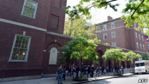 英媒2012:英國大學生財務困難情況加重1