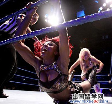WWE移師開普敦，女跤手激情對摔奉獻刺激盛宴【圖】[1]3