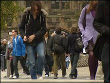 2012英國:免出國拿學位 小心上當1