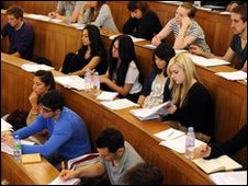 英國留學:教學質量比高低 中學勝大學1