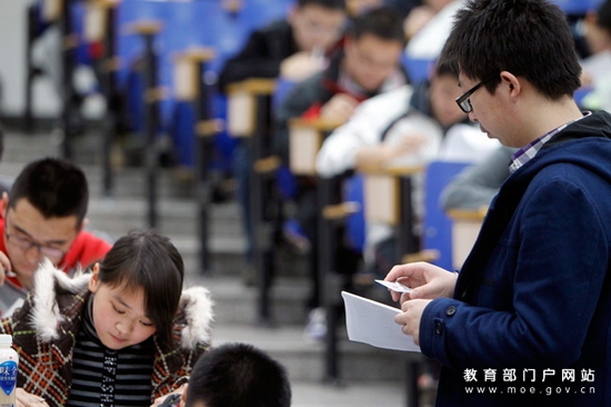 2012年研究生復試：這里的考場靜悄悄(組圖)7