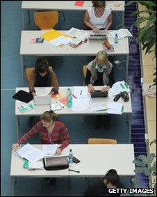 英媒2012:蘇格蘭大學學費向英格蘭看齊1