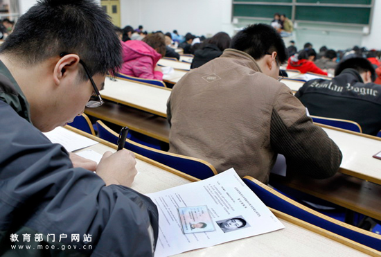 2012年研究生復試：這里的考場靜悄悄(組圖)10