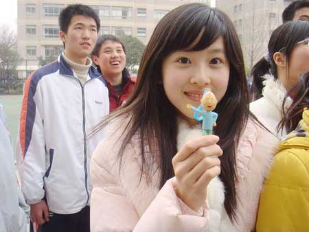 奶茶妹妹入駐清華大學，長槍短炮媒體圍觀【圖】[1]8