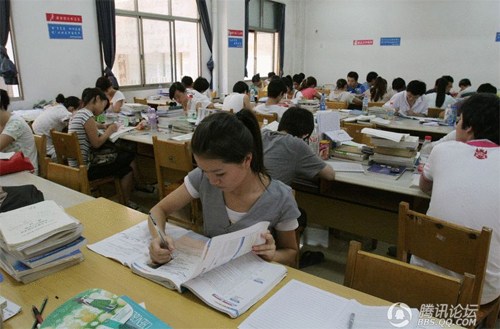 中國人的一天：美女大學生暑假備戰考研(組圖)21