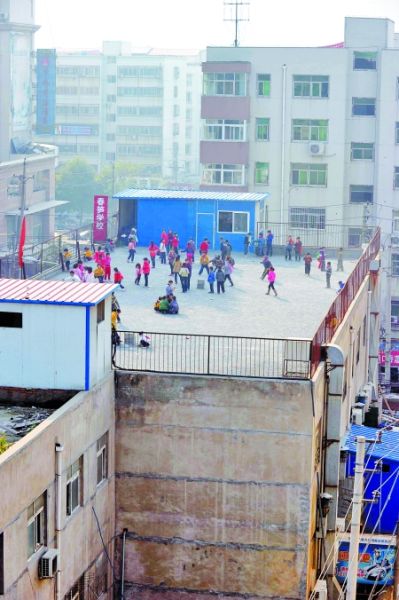 12米高樓頂上的小學1