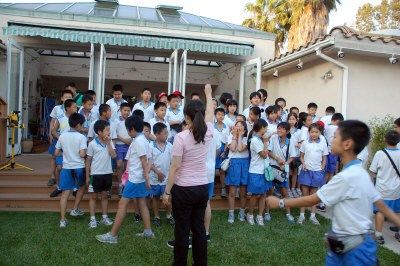 中國孩子游學團蜂擁而至 美南加州業者吃不消1