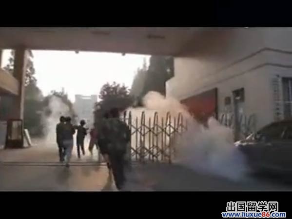高中生拍短片《炸三中》惡搞學校 視頻熱傳遭處分【圖】[1]1