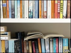 英國留學:短信電郵取代小說故事書1