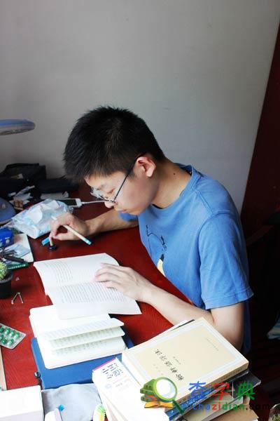 大學校園里的“考研蟻族”：考研三年變成社會邊緣人2