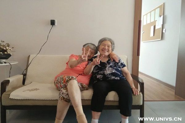 南通大學走進社區開展“關愛空巢老人”志愿活動3