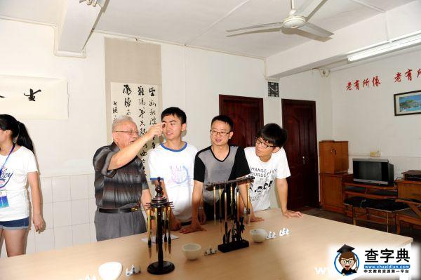 大城小醫 老人題字贈予“小醫生”2