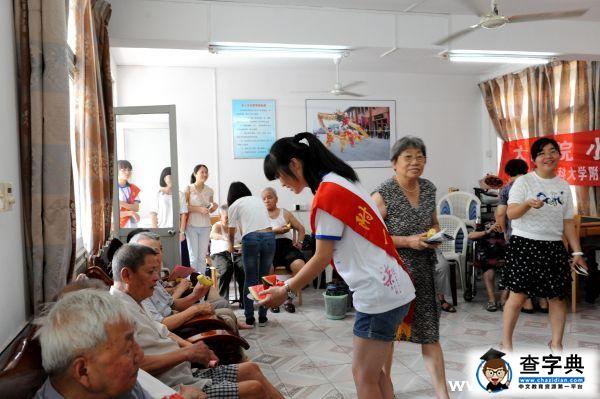 大城小醫 老人題字贈予“小醫生”1