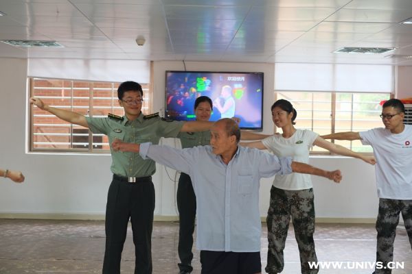 不忘歷史念舊恩 一瓣心香探老人2