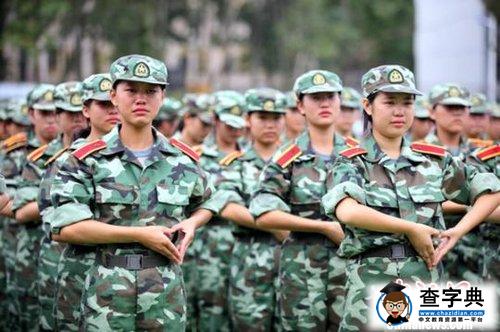 湖北恩施一學校軍訓融入感恩教育 學生當場落淚1