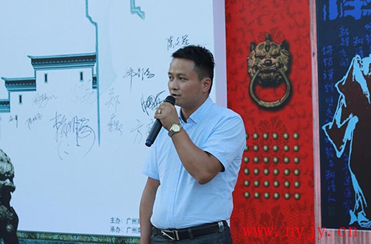 南洋學院 “刀鋒 筆意 鏡里乾坤” 李志龍老師個人作品展昨起開幕4