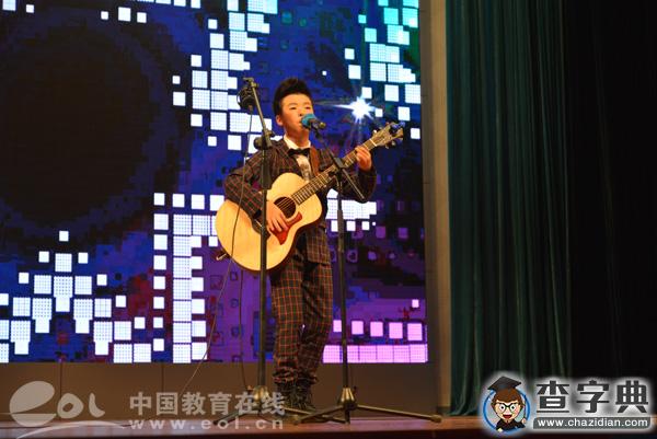 崇文實驗學校首屆校友音樂會 校歌演唱者露“真容”3