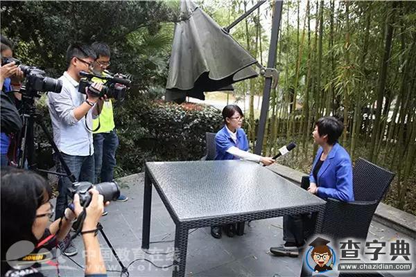 央視主持敬一丹帶著新書做客浙江農林大學3