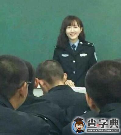“河南最美女教師”走紅 學生：組隊去重修1