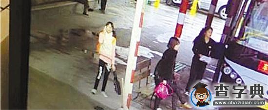 15歲浦江少女莫名失聯監控發現與陌生人坐上去溫州火車1