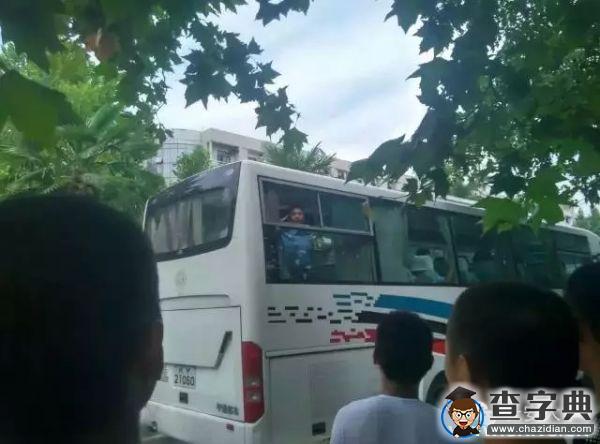 依依惜別 “小綠人”飆淚送教官6