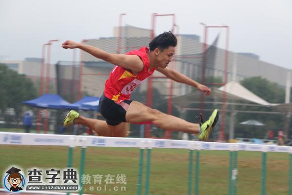 大運會撞上“雙十一”，運動健兒雨中頻破大運會記錄2