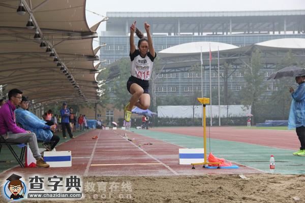 大運會撞上“雙十一”，運動健兒雨中頻破大運會記錄5