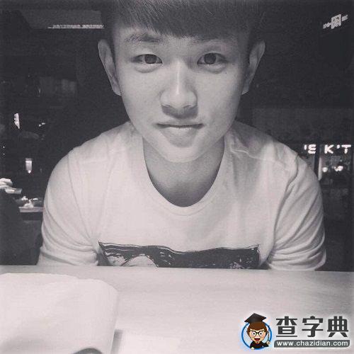 武漢理工李文峻：球場俠骨　日下柔情5