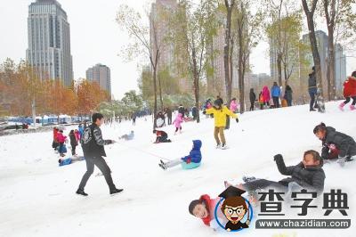 贊！不上課了，河南多地小學、幼兒園放假玩雪2