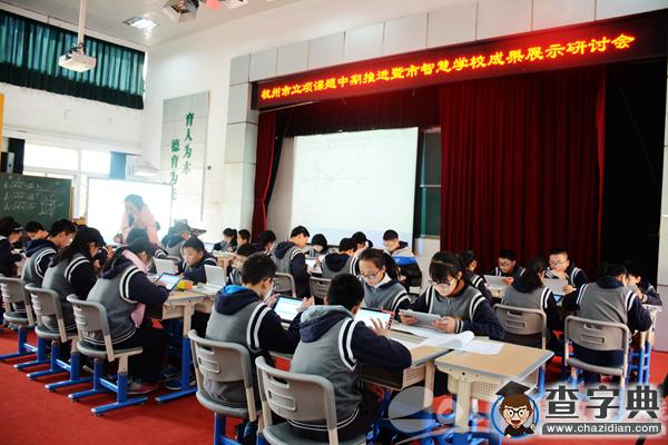 這所學校的課堂上學生人手一部pad，簡直高能！3