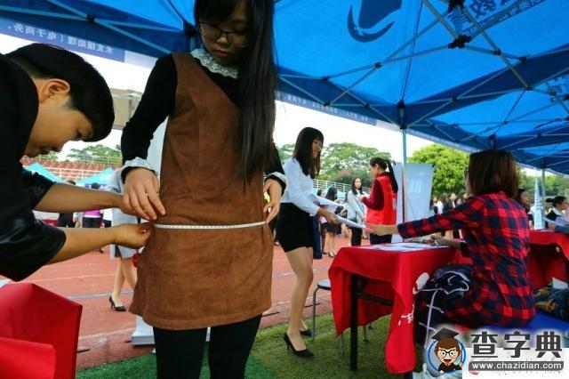 廣州校園招聘會6000人應聘 女大學生要現場量三圍2