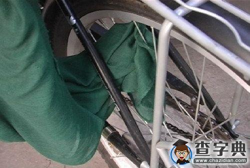 冬天這樣帶圍巾會有生命危險！1