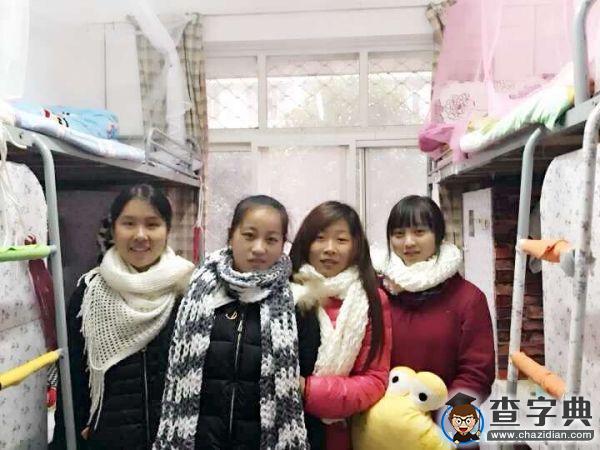 中國好室友：武昌理工大一女生為室友親手織圍巾2