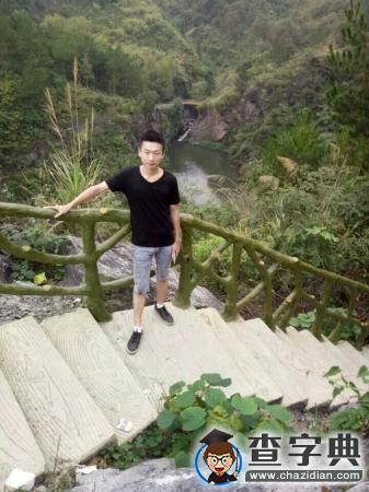 武昌理工學院：暖心快遞哥幫同學拿快遞 三年如一日1