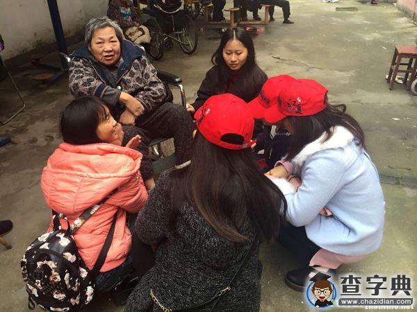 武昌理工學子走進敬老院開展志愿者活動 關愛孤寡老人4