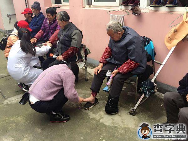 武昌理工學子走進敬老院開展志愿者活動 關愛孤寡老人2