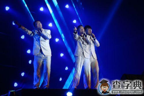 南開舉辦“超炫”跨年演唱會 “嗨”迎20168