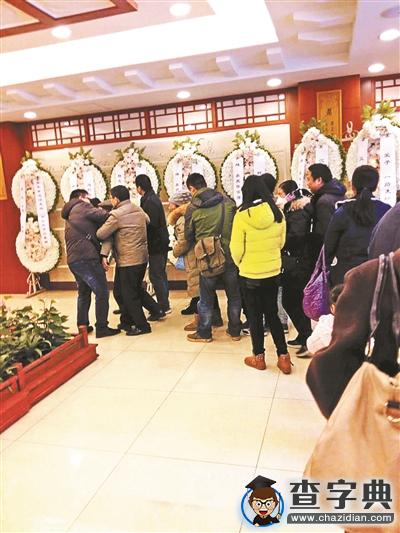 清華遇難博士告別儀式舉行 數百師生送行1