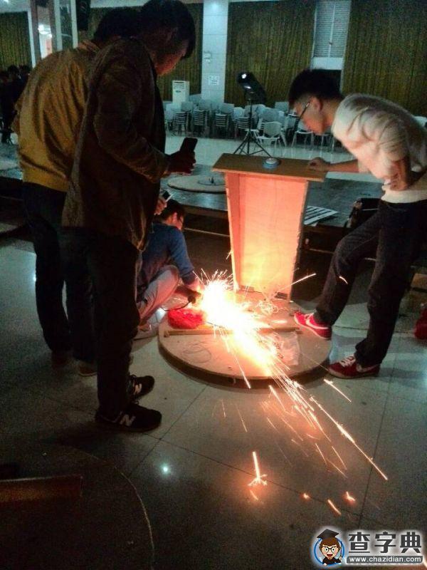 助力校園好聲音 武昌理工“發明達人”10天做出旋轉椅1