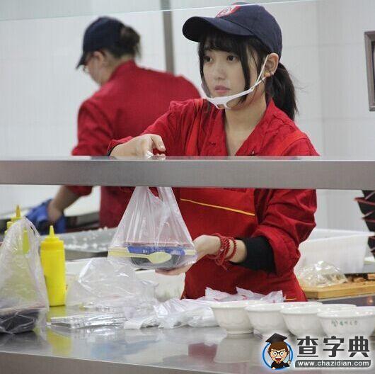 大學食堂女神走紅 只想安靜不被打擾1