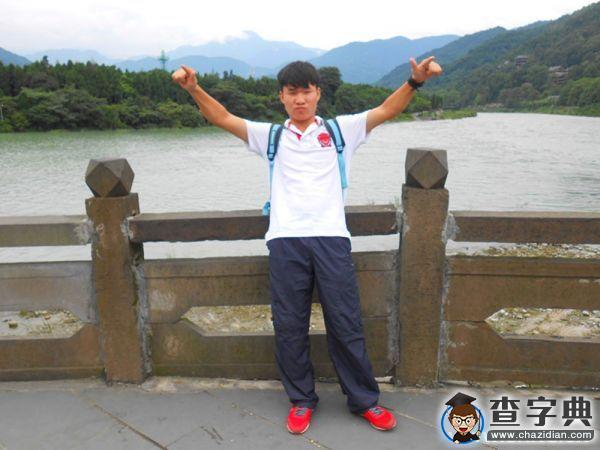 公益之星何正嵐：用愛撐起大學生活1