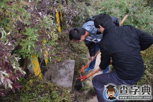 緬懷英烈傳承遺志 蘭大向革命烈士紀念碑獻花8
