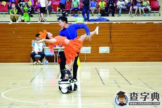 濰坊學院在首屆全國機器人運動大賽取得佳績2