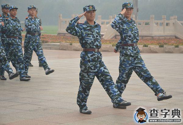 軍訓結束了 今早的閱兵典禮你怎能錯過6
