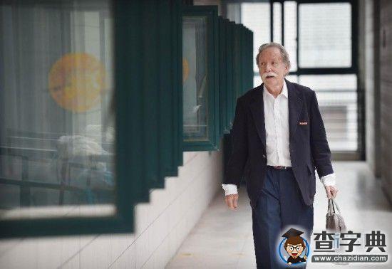 大學教授撞臉愛因斯坦走紅被稱“慢走”教授2
