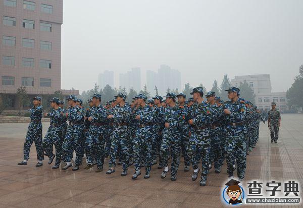 軍訓結束了 今早的閱兵典禮你怎能錯過3