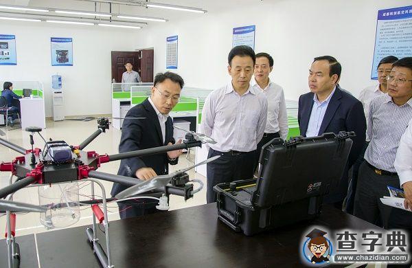 省長勉勵：愿你們的無人機早日飛起來！1