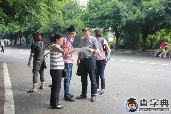 以最好的狀態迎接新同學 記重慶人科迎新工作人員1