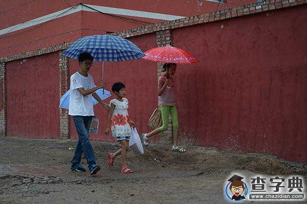 暴雨襲來，村民助力中石大石雨支教隊度過難關2